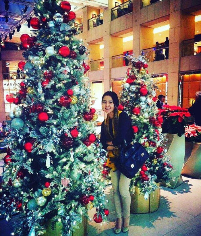 Жүжигчин О.Цэнгэл “со эр”-тэй зургаа авахуулж ихээхэн шүүмжлүүлэв